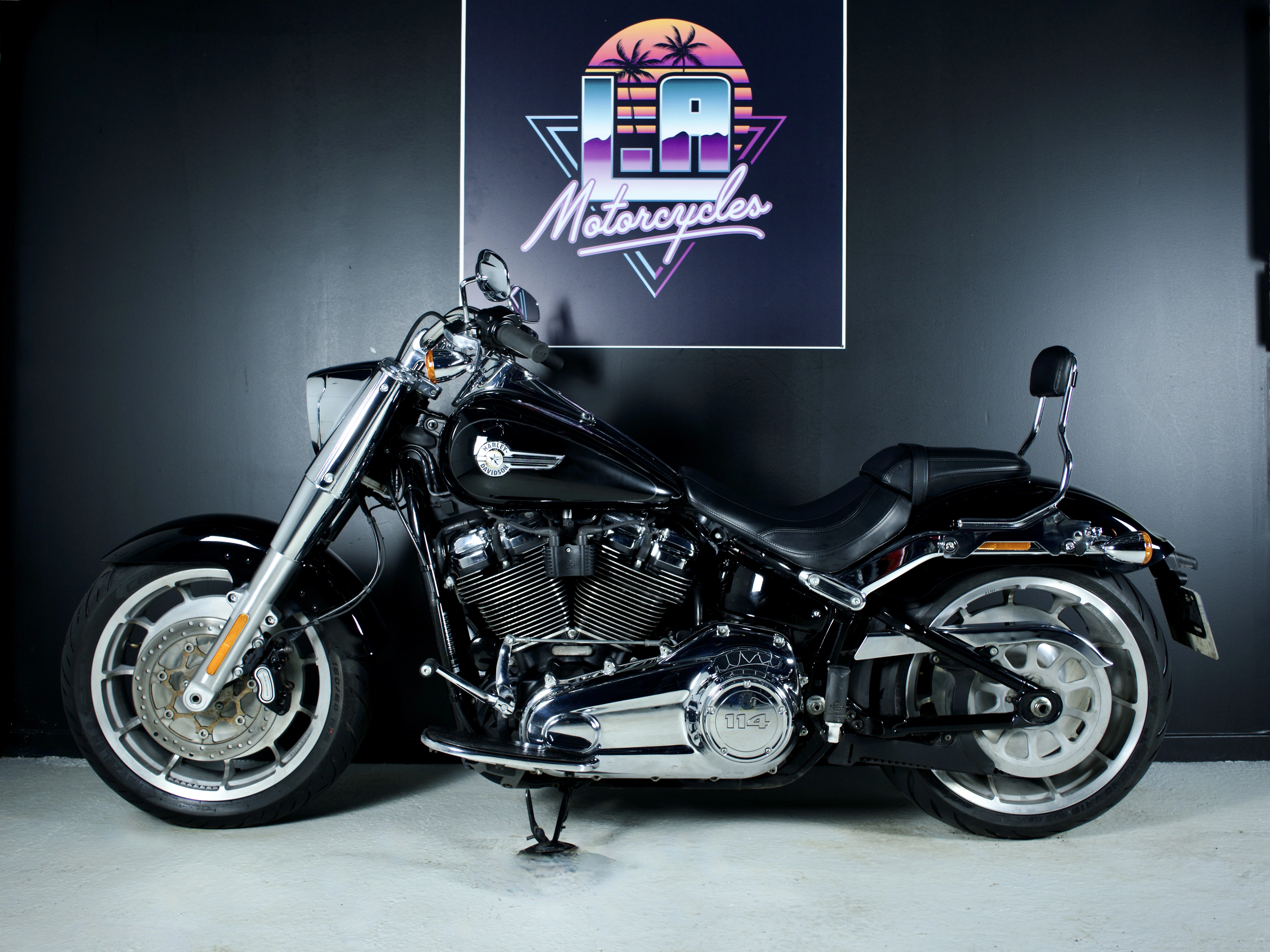 Vue de face avec phare LED