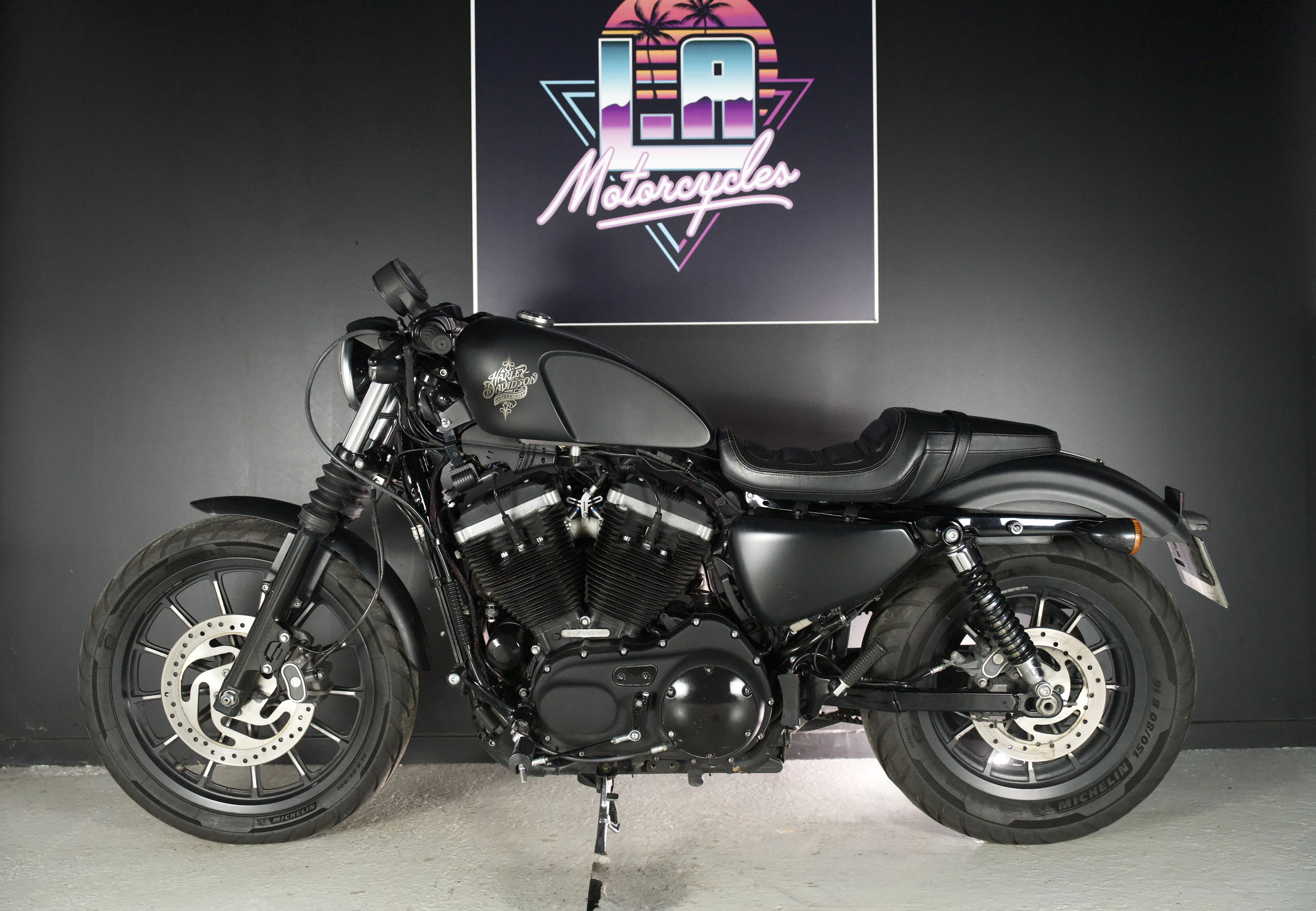 Détail de la ligne Cobra noir mat