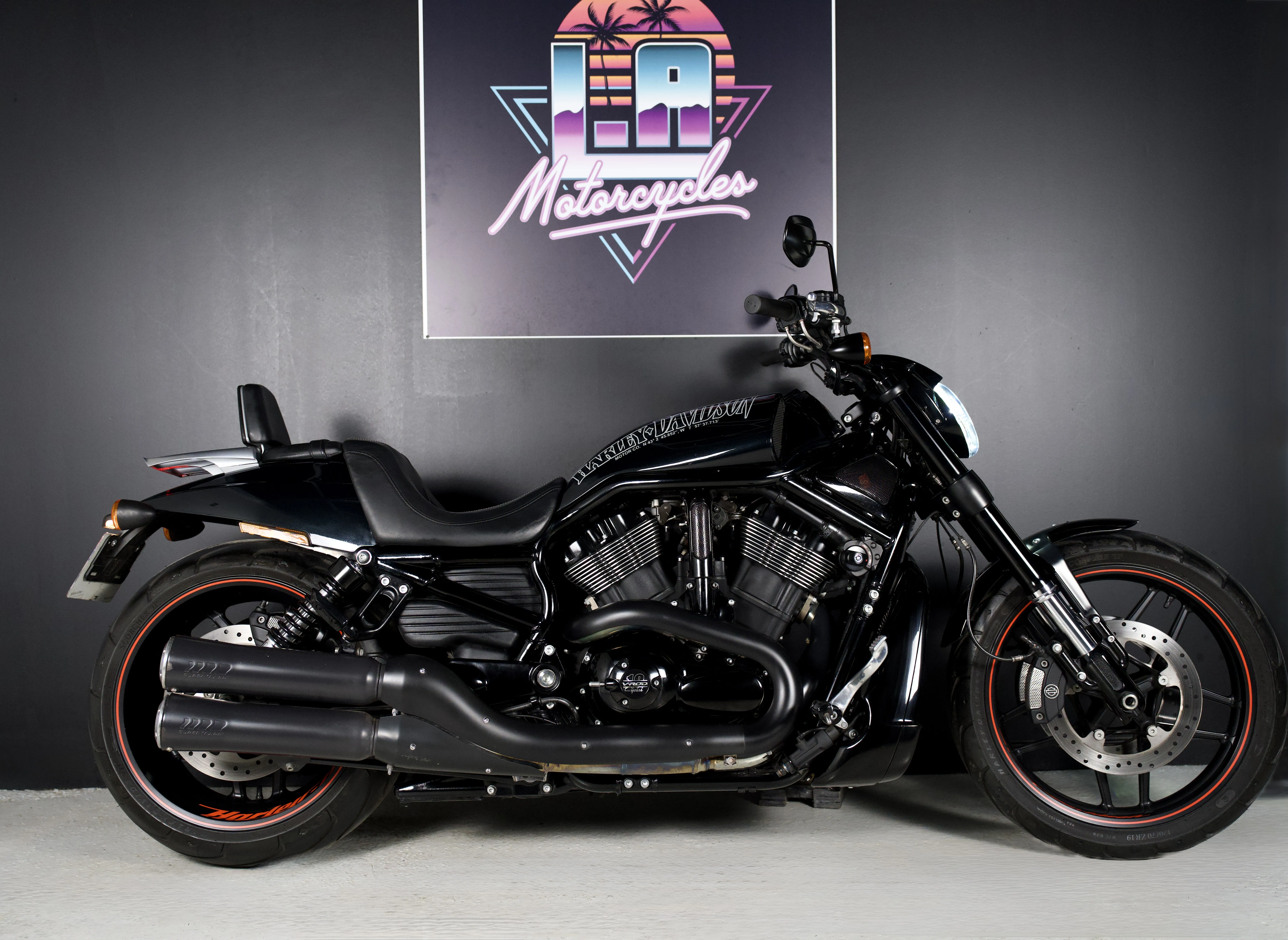 Vue latérale complète Night Rod Special