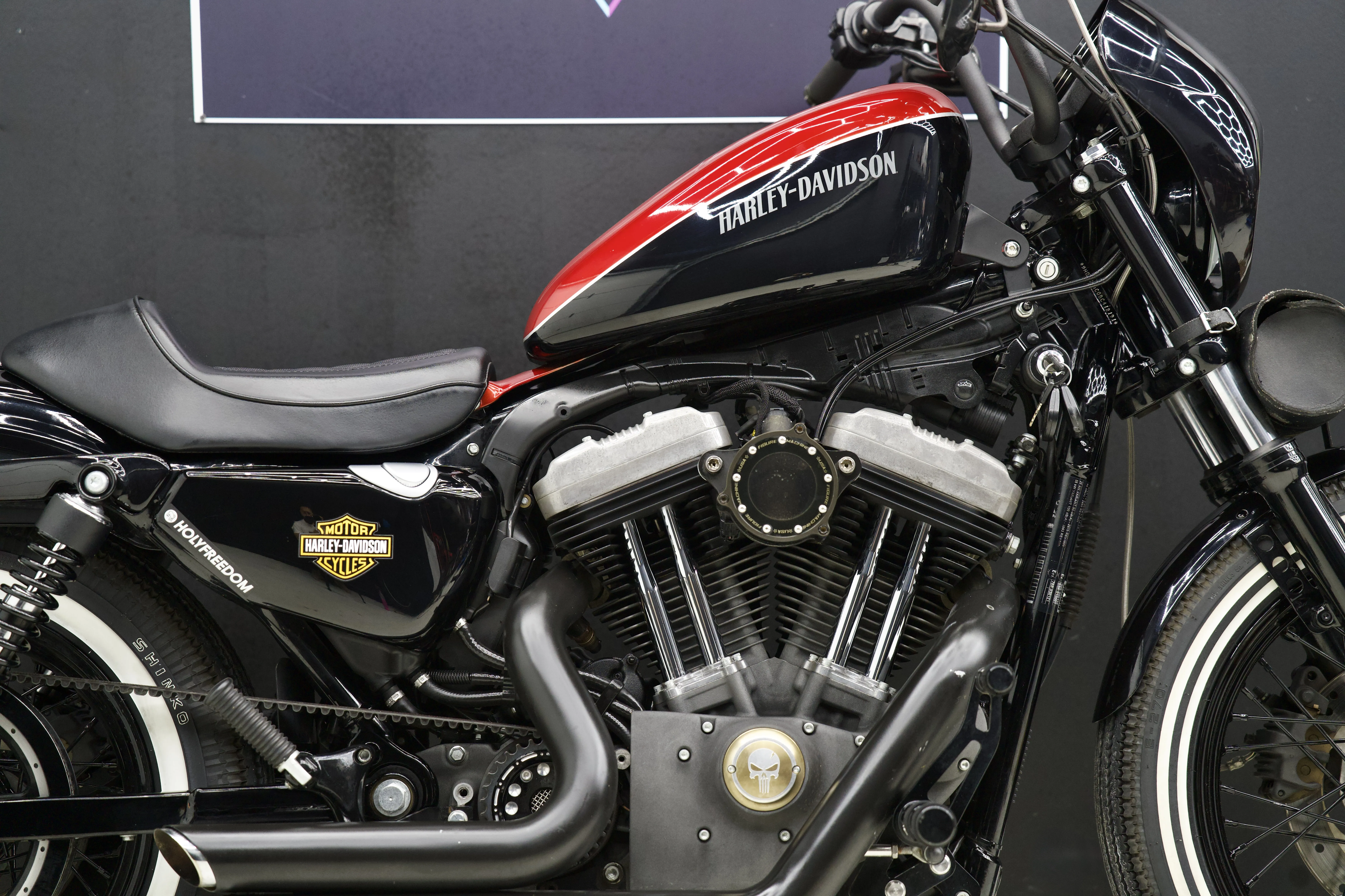 Vue arrière avec selle confort Harley-Davidson